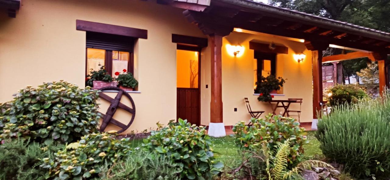 Casas Rurales Entrecastanos Onís Extérieur photo